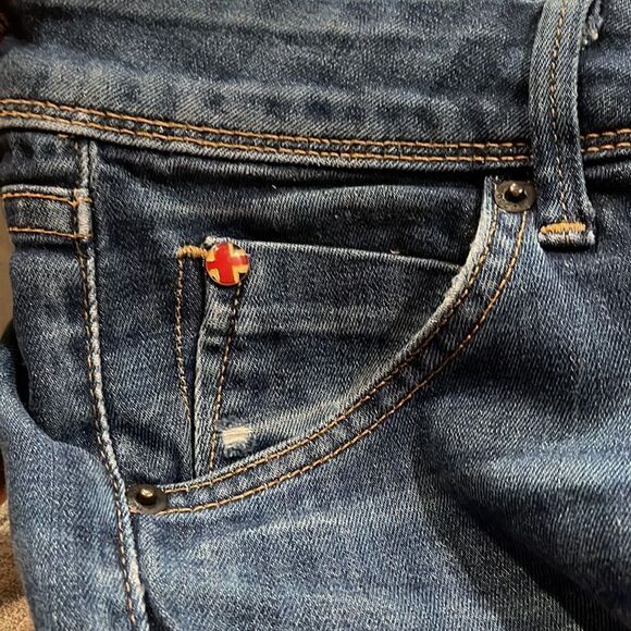 Hudson Mid Rise Bootcut Denim Jeans - Medium Wash with Fading and Whiskering. 26 - Picture 9 of 11